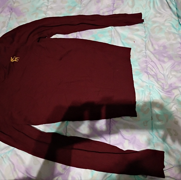 Abercrombie & Fitch Maroon Sweater with Gold Detail - Picture 1 of 3